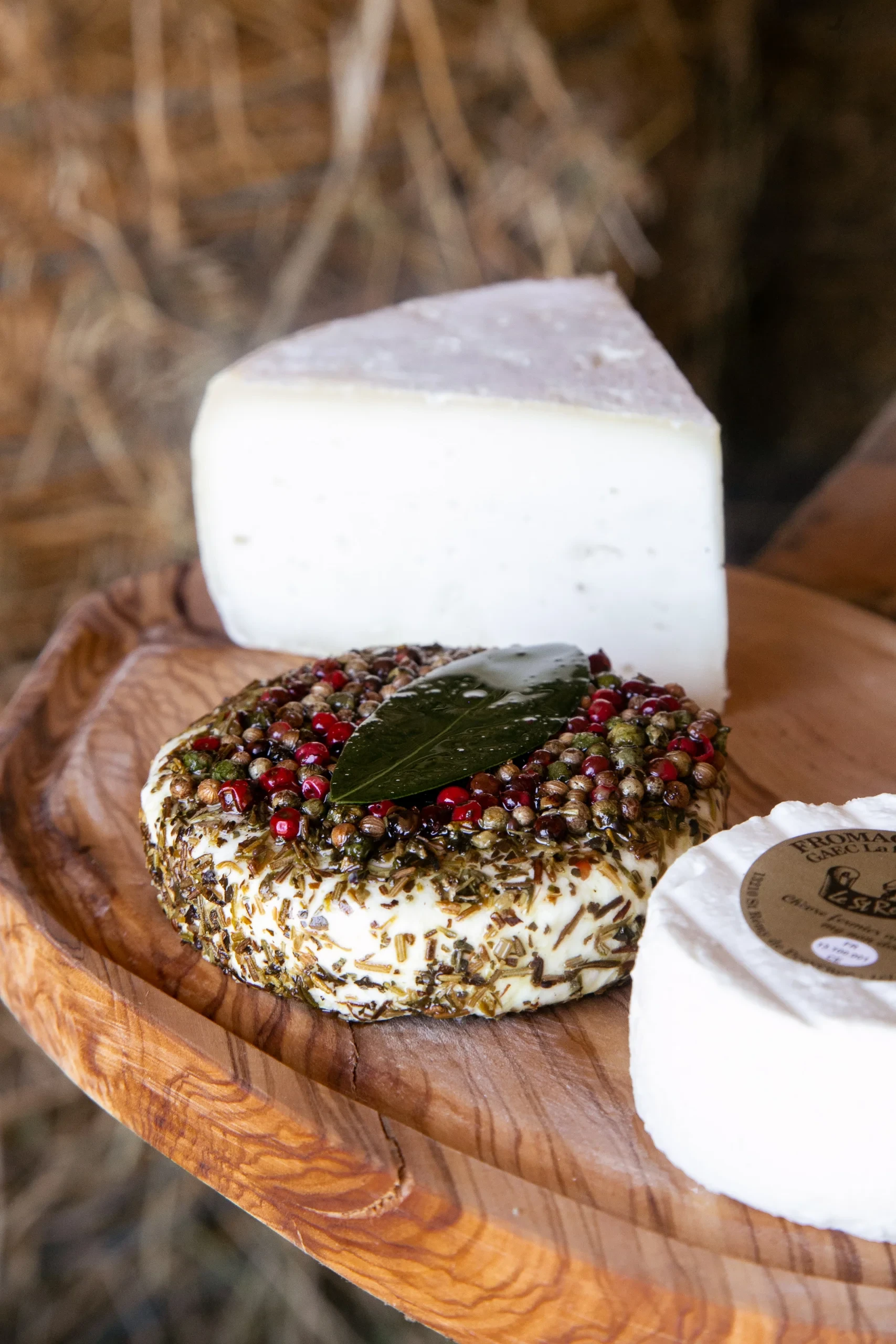 Fromage artisanal aux herbes et épices - hôtel restaurant provence - Mas de l'Oulivié