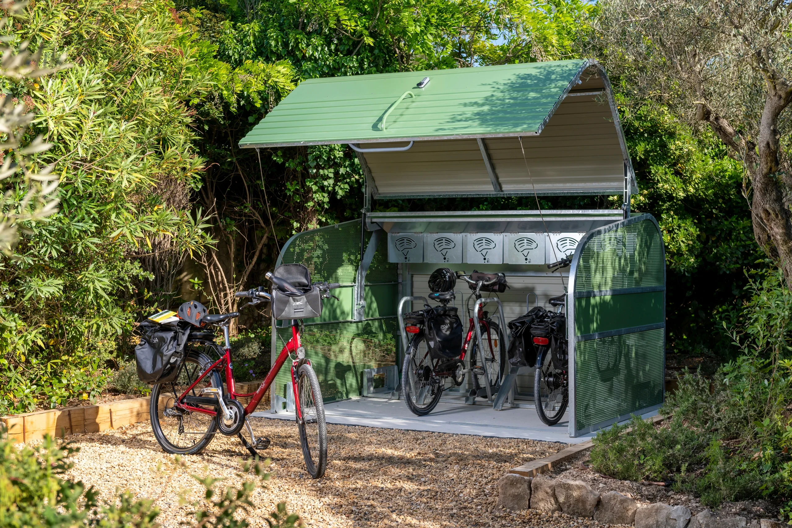 Abri à vélos en pleine nature