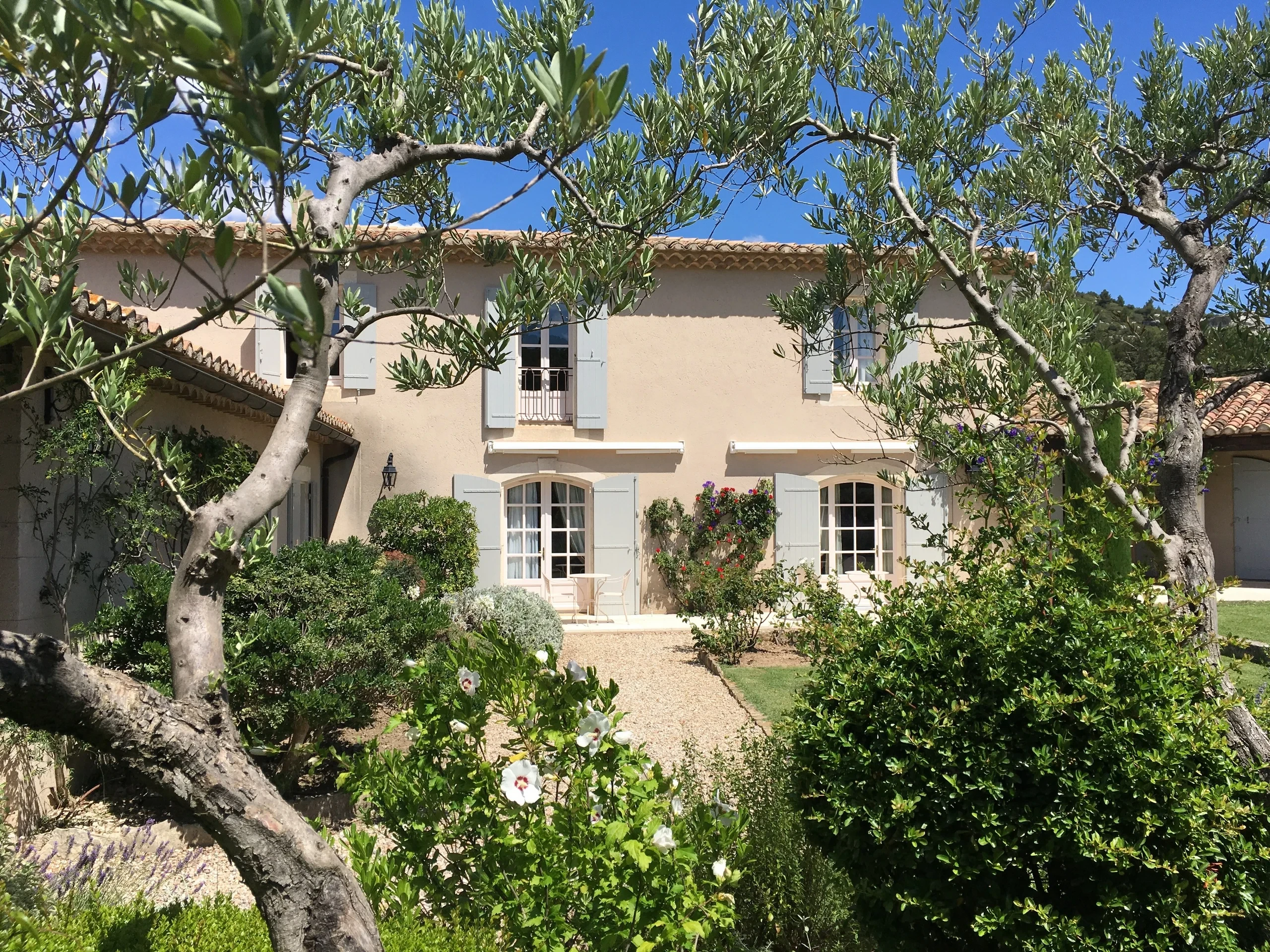 Maison provençale avec jardin méditerranéen