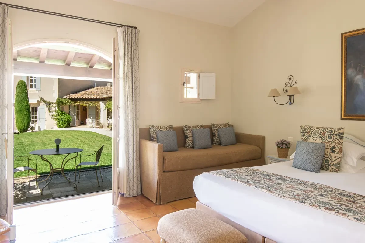 Chambre avec accès jardin séjour